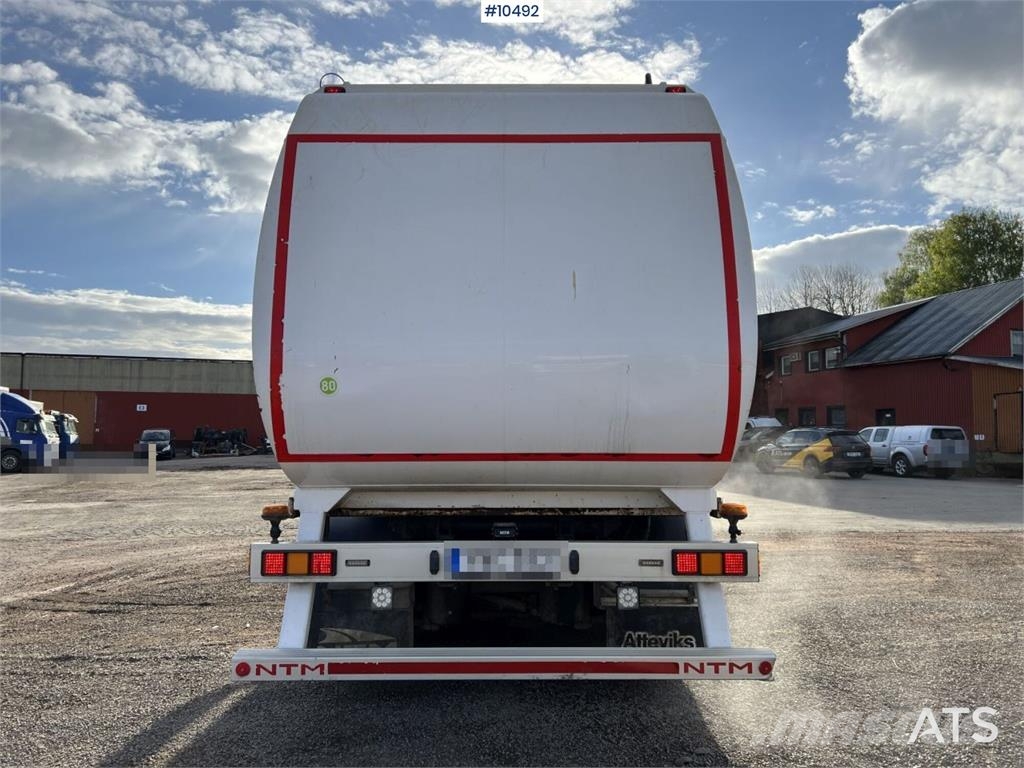 Scania P320 Garbage Truck with Side Loader (VIDEO) Camiones de basura