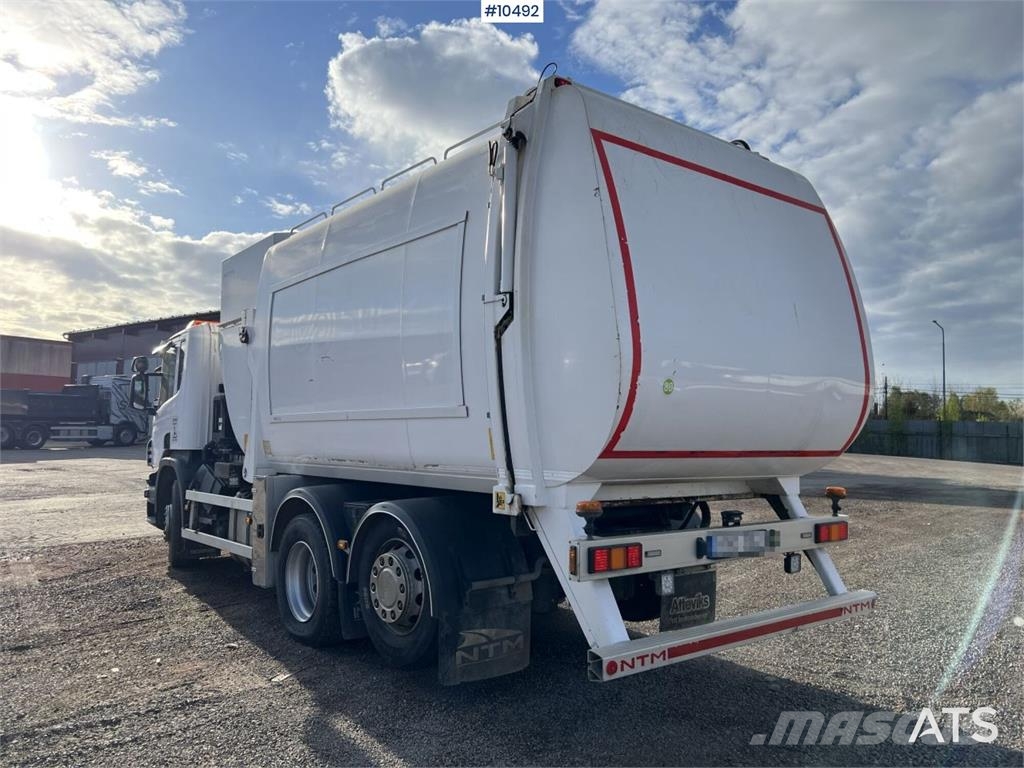 Scania P320 Garbage Truck with Side Loader (VIDEO) Camiones de basura