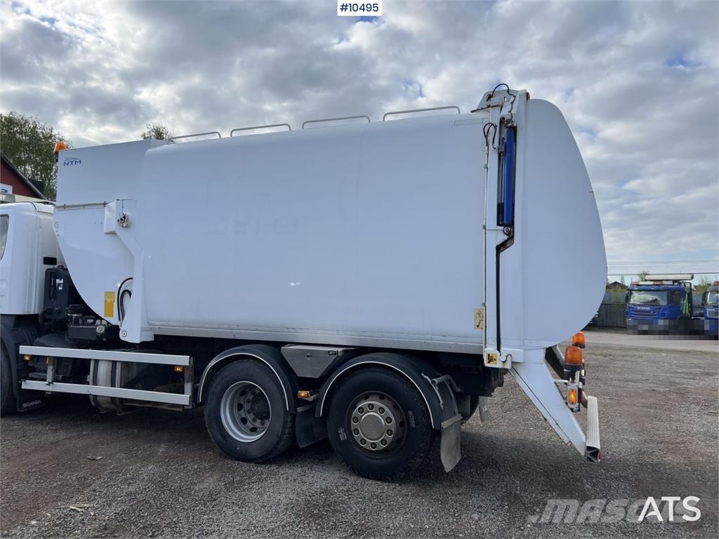 Scania P320 Garbage Truck with Side Loader Camiones de basura