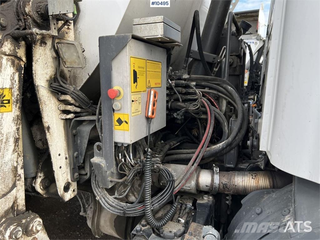 Scania P320 Garbage Truck with Side Loader Camiones de basura
