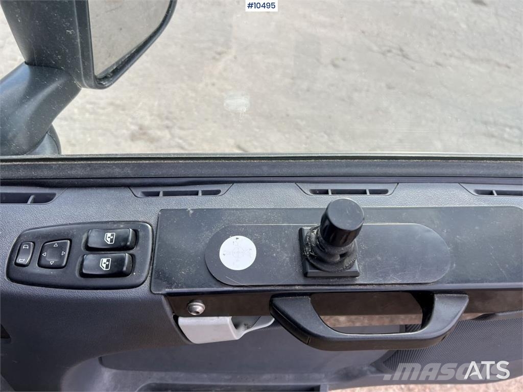 Scania P320 Garbage Truck with Side Loader Camiones de basura