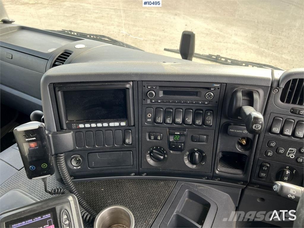 Scania P320 Garbage Truck with Side Loader Camiones de basura