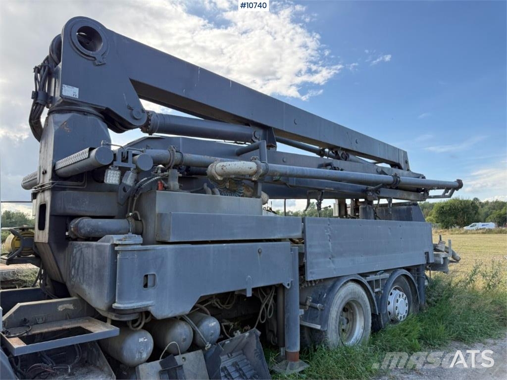 Scania P380 6x2 Concrete Pump مضخات خرسانة