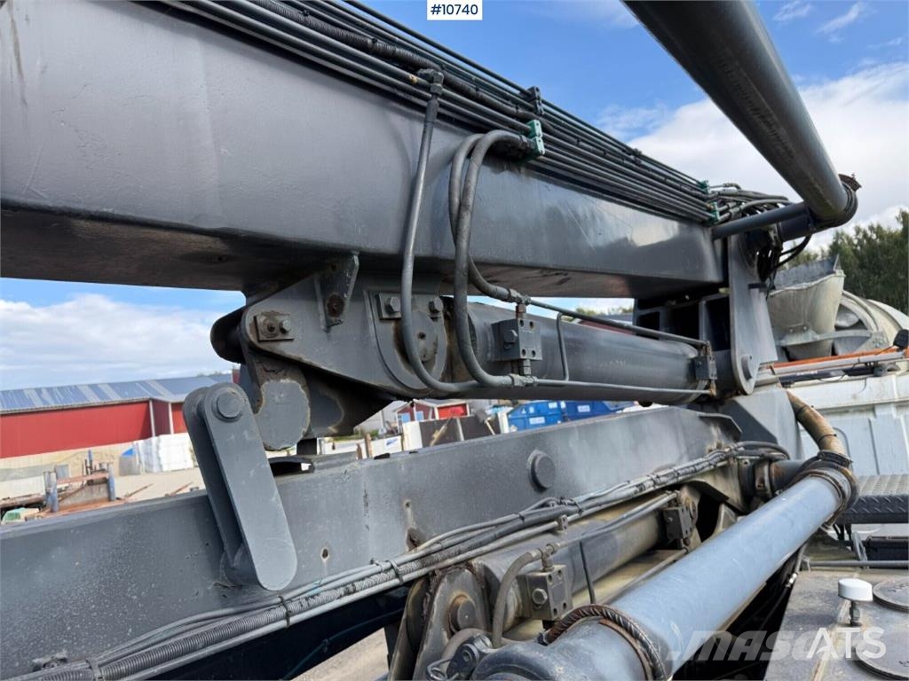 Scania P380 6x2 Concrete Pump مضخات خرسانة