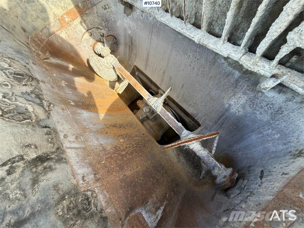 Scania P380 6x2 Concrete Pump مضخات خرسانة