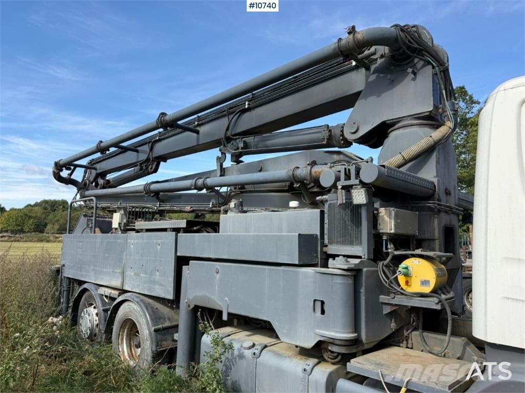 Scania P380 6x2 Concrete Pump مضخات خرسانة