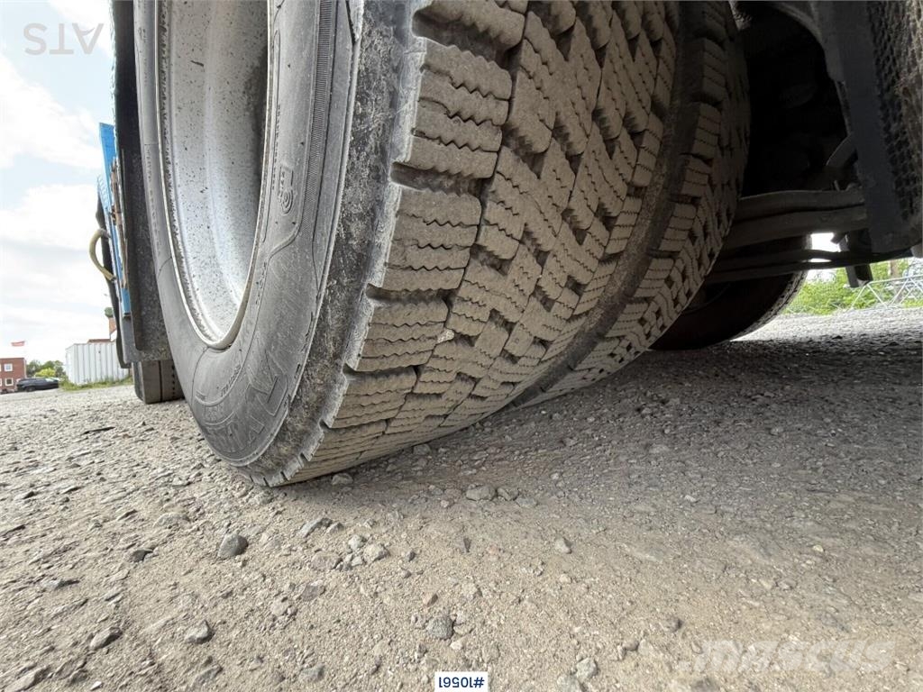 Scania R520 8x2*6 شاحنات الرافعات