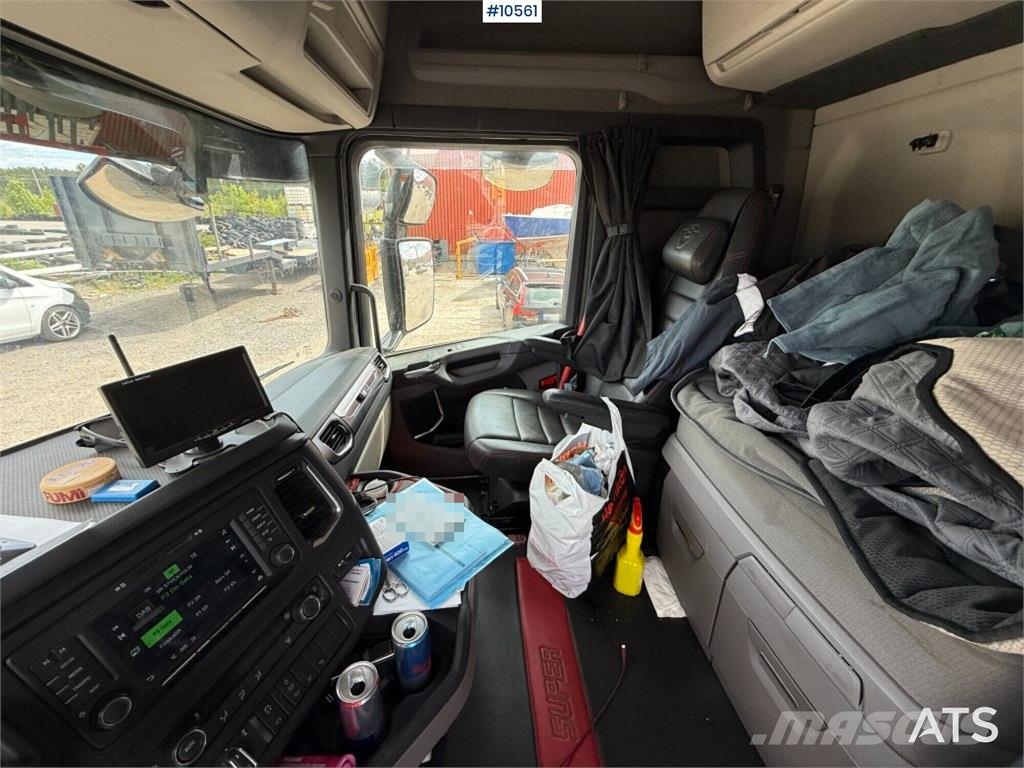 Scania R520 8x2*6 شاحنات الرافعات