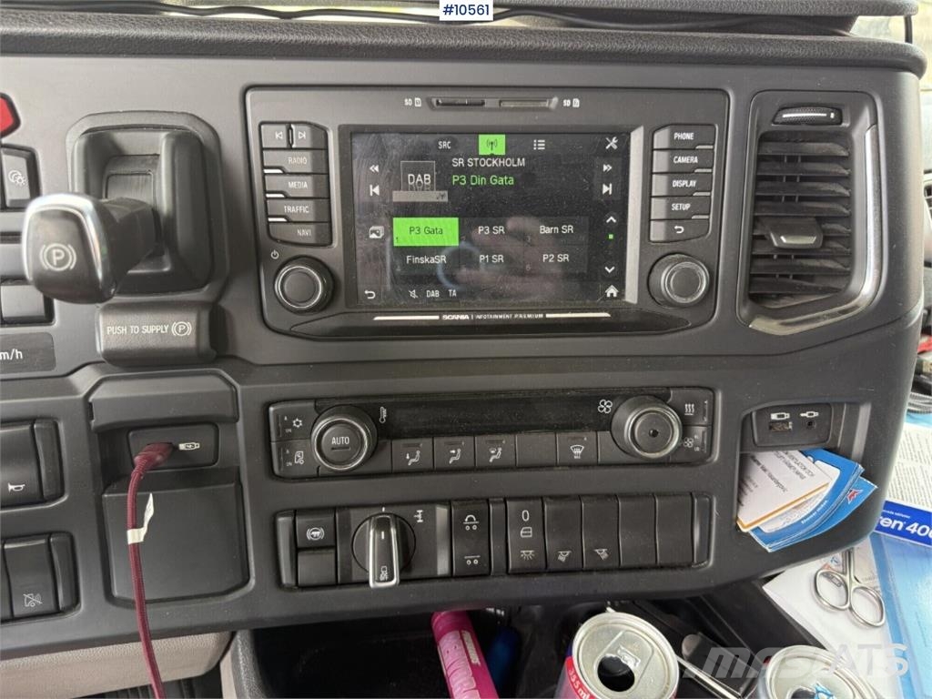 Scania R520 8x2*6 شاحنات الرافعات
