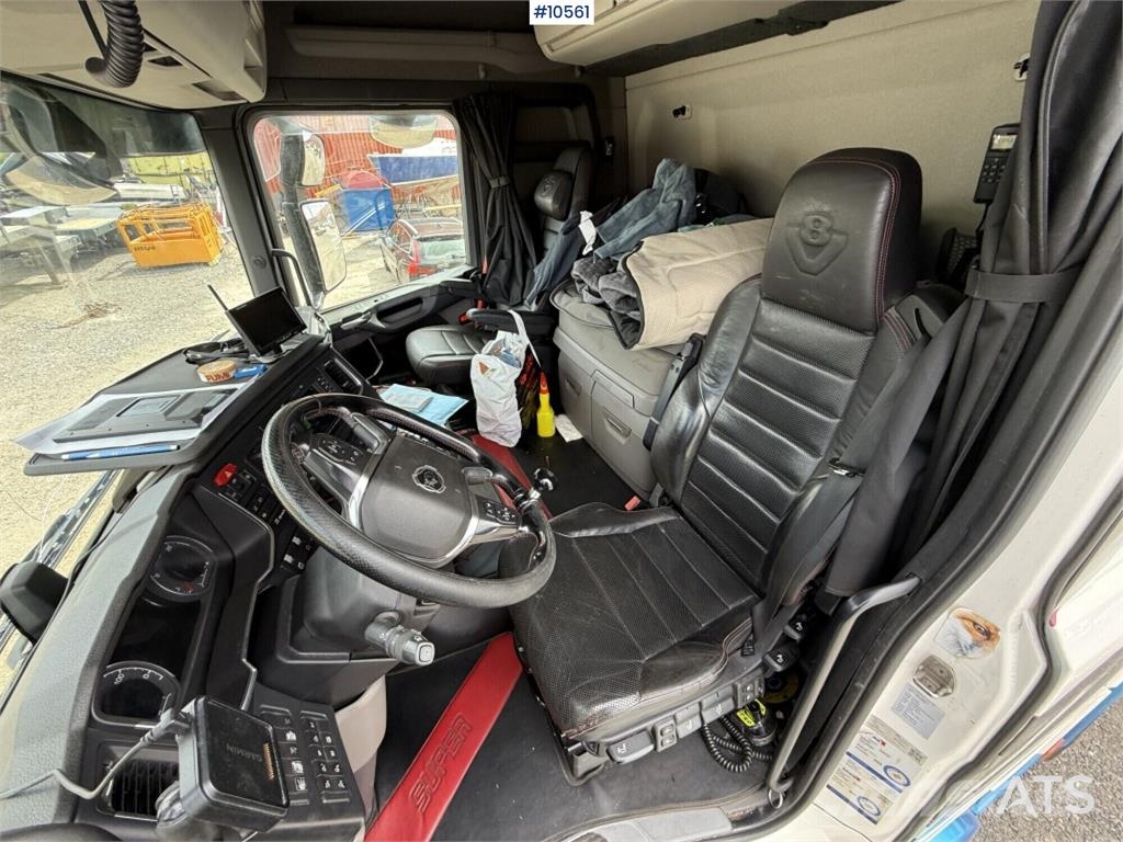 Scania R520 8x2*6 شاحنات الرافعات