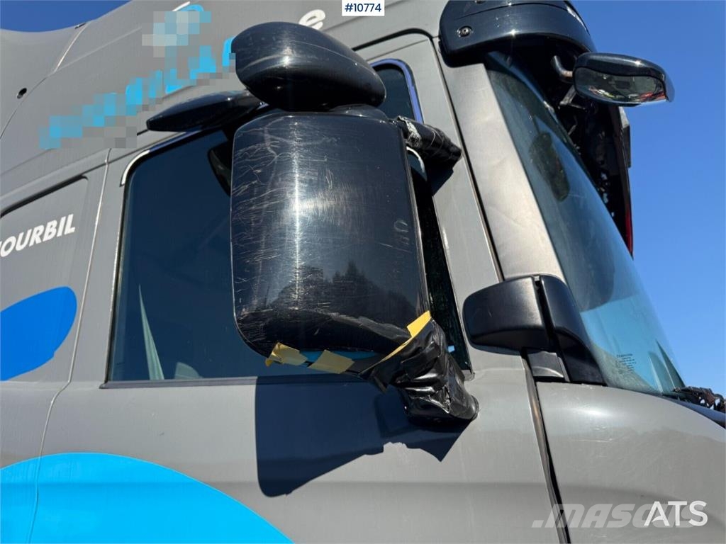Scania R560 6x2 Truck with Disab Dry-Suction Flatbed Paine-/imuautot