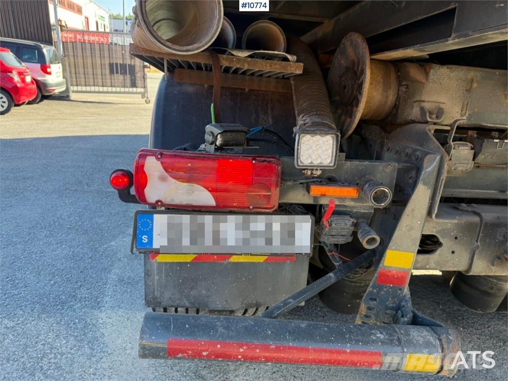 Scania R560 6x2 Truck with Disab Dry-Suction Flatbed Paine-/imuautot