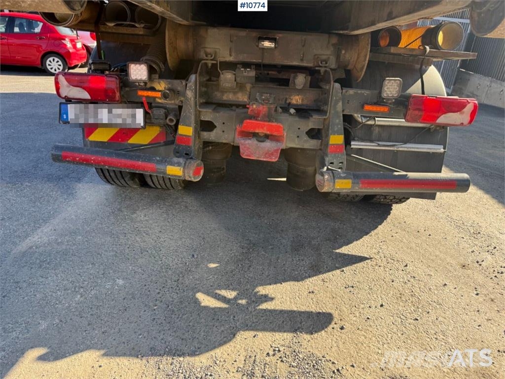 Scania R560 6x2 Truck with Disab Dry-Suction Flatbed Paine-/imuautot