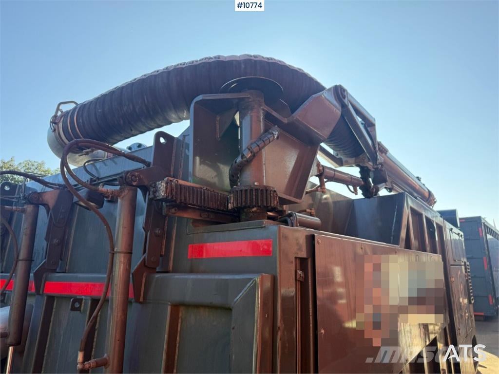 Scania R560 6x2 Truck with Disab Dry-Suction Flatbed Paine-/imuautot