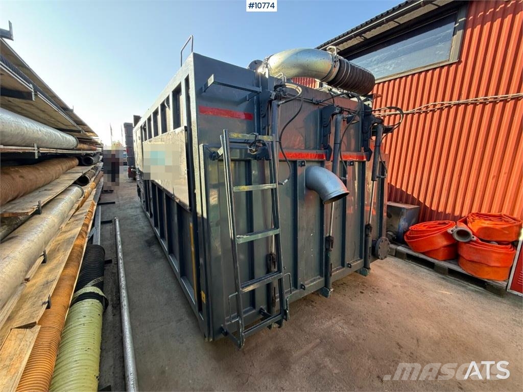 Scania R560 6x2 Truck with Disab Dry-Suction Flatbed Paine-/imuautot