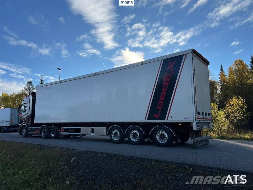 Scania S580 Next Generation tractor truck with Vangs trai Vlačilci