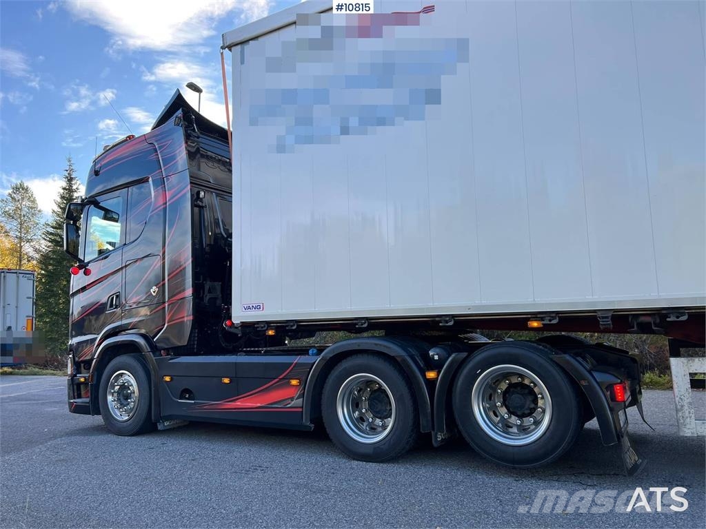 Scania S580 Next Generation tractor truck with Vangs trai Vlačilci