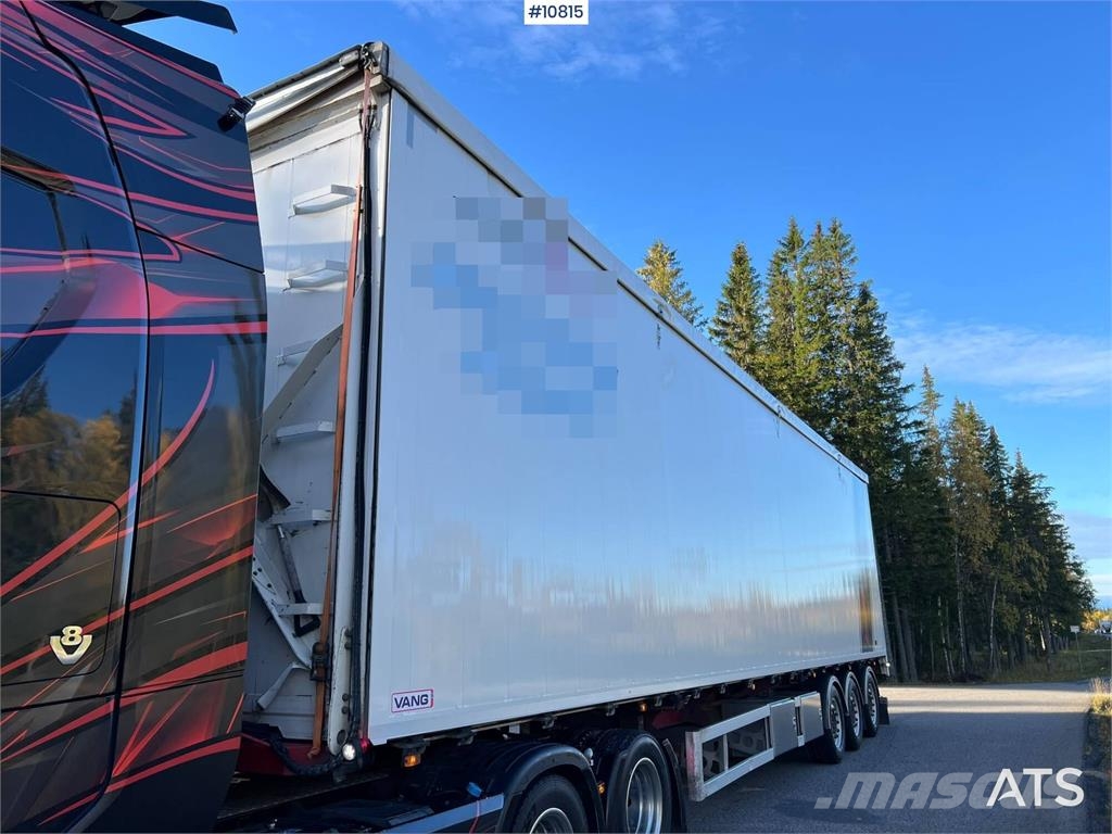 Scania S580 Next Generation tractor truck with Vangs trai Vlačilci