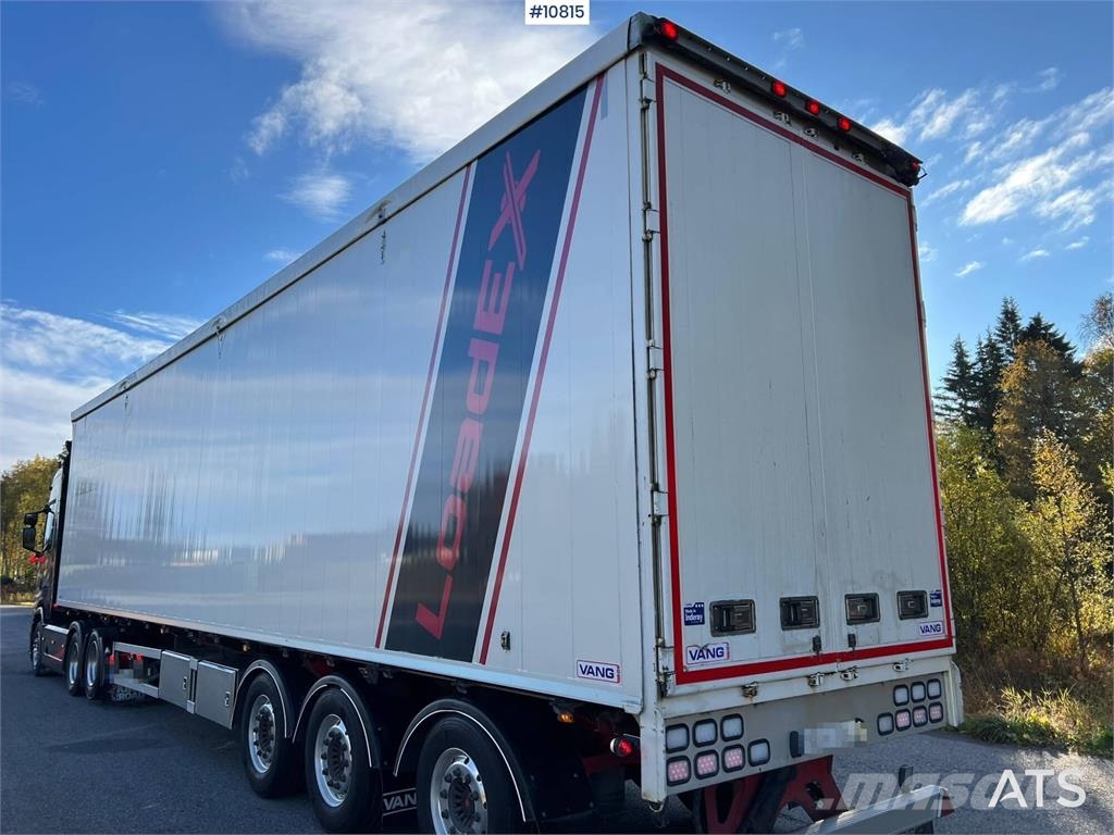 Scania S580 Next Generation tractor truck with Vangs trai Vlačilci