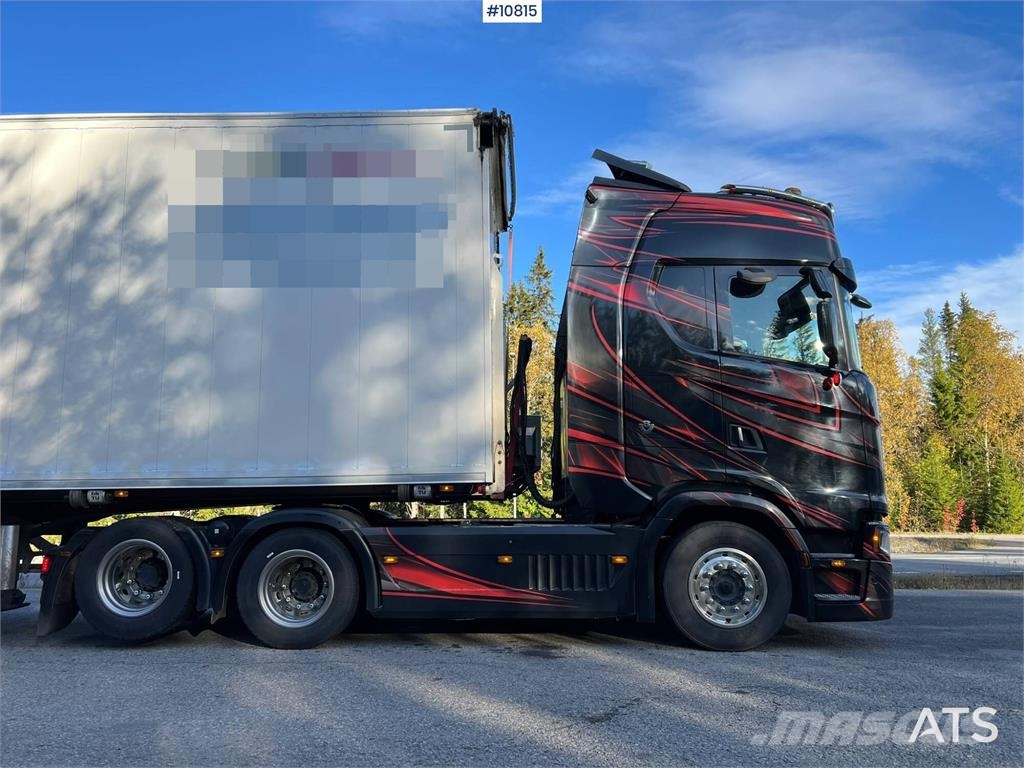 Scania S580 Next Generation tractor truck with Vangs trai Vlačilci