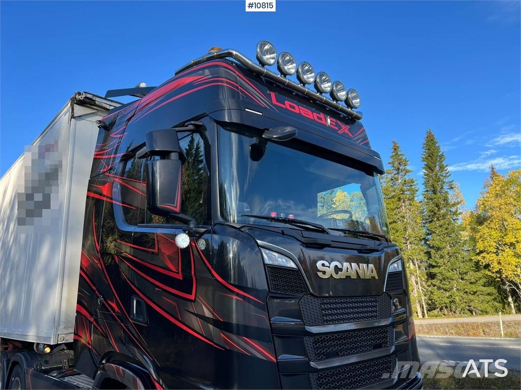 Scania S580 Next Generation tractor truck with Vangs trai Vlačilci