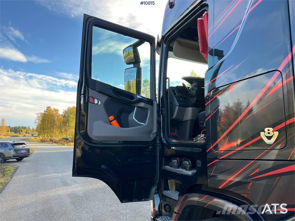 Scania S580 Next Generation tractor truck with Vangs trai Vlačilci