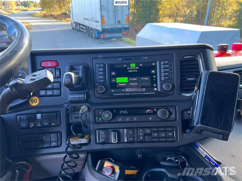 Scania S580 Next Generation tractor truck with Vangs trai Vlačilci