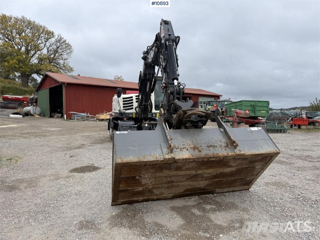Schaeff TW110 with trailer and attachments Mobilbagger