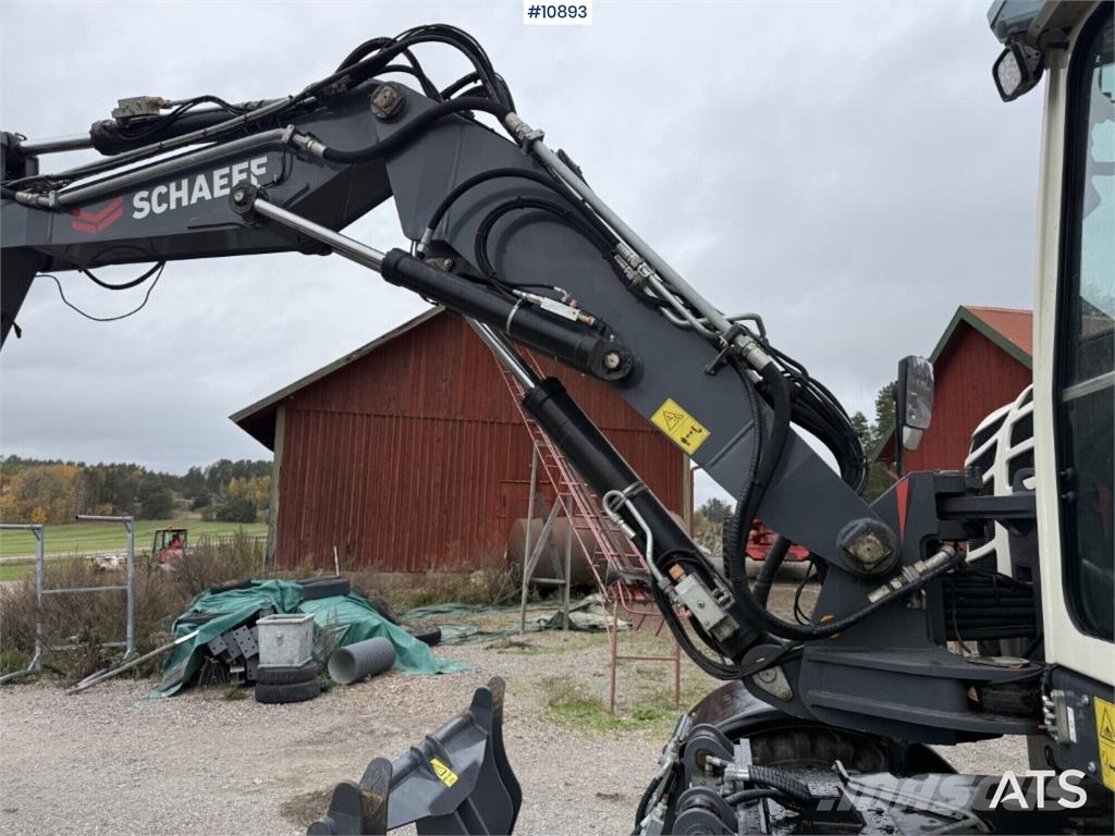 Schaeff TW110 with trailer and attachments Mobilbagger