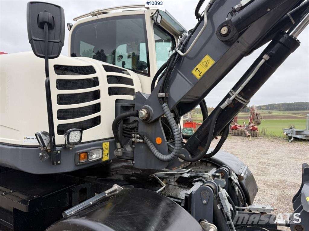 Schaeff TW110 with trailer and attachments Mobilbagger