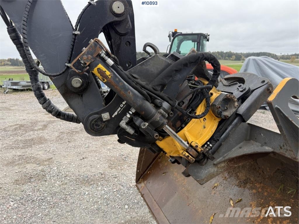 Schaeff TW110 with trailer and attachments Mobilbagger