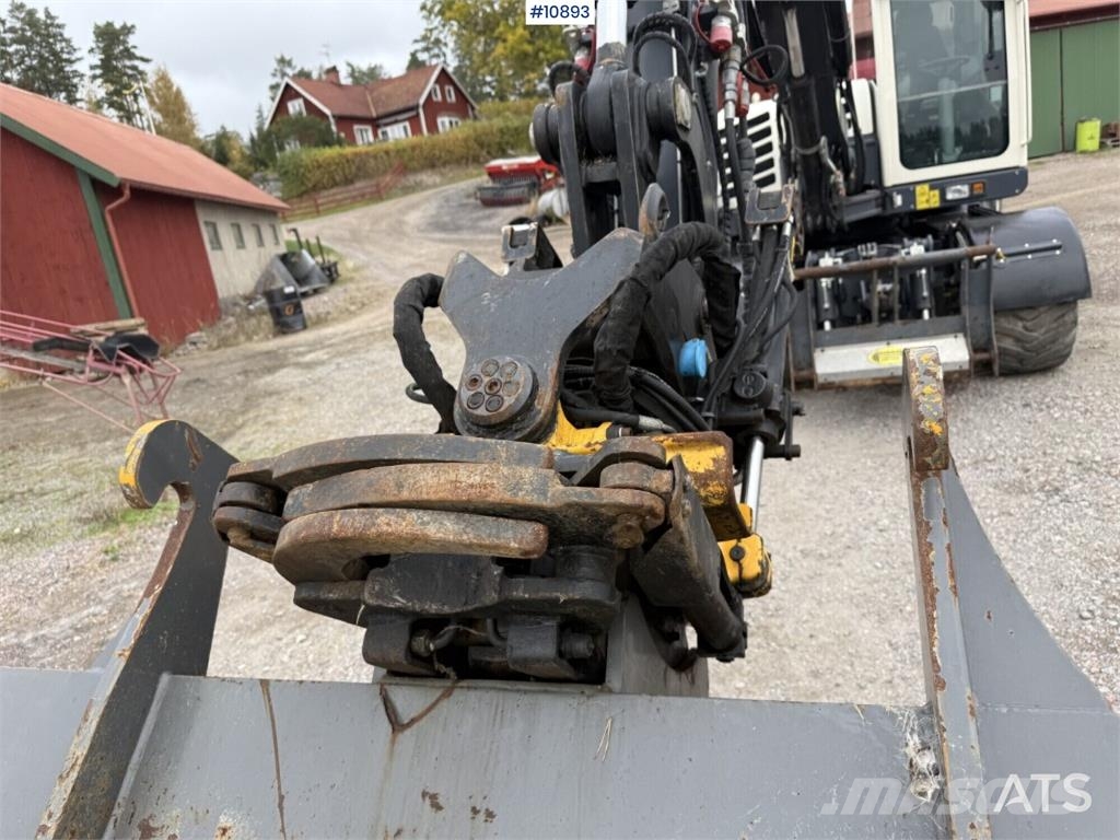 Schaeff TW110 with trailer and attachments Mobilbagger