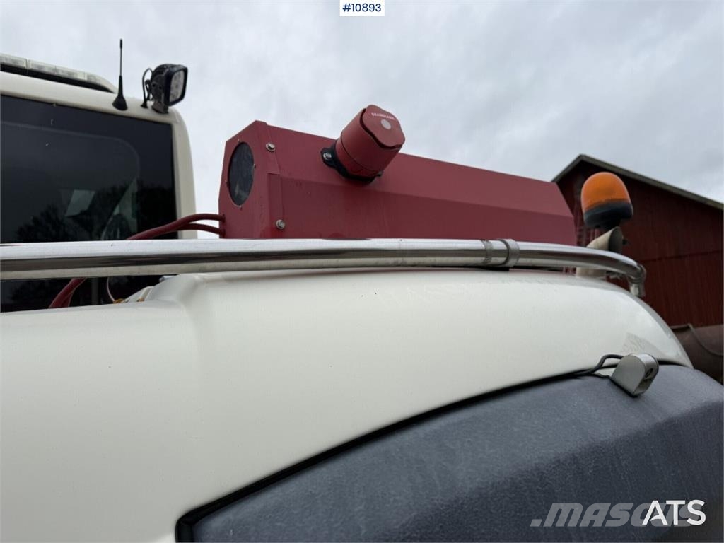 Schaeff TW110 with trailer and attachments Mobilbagger