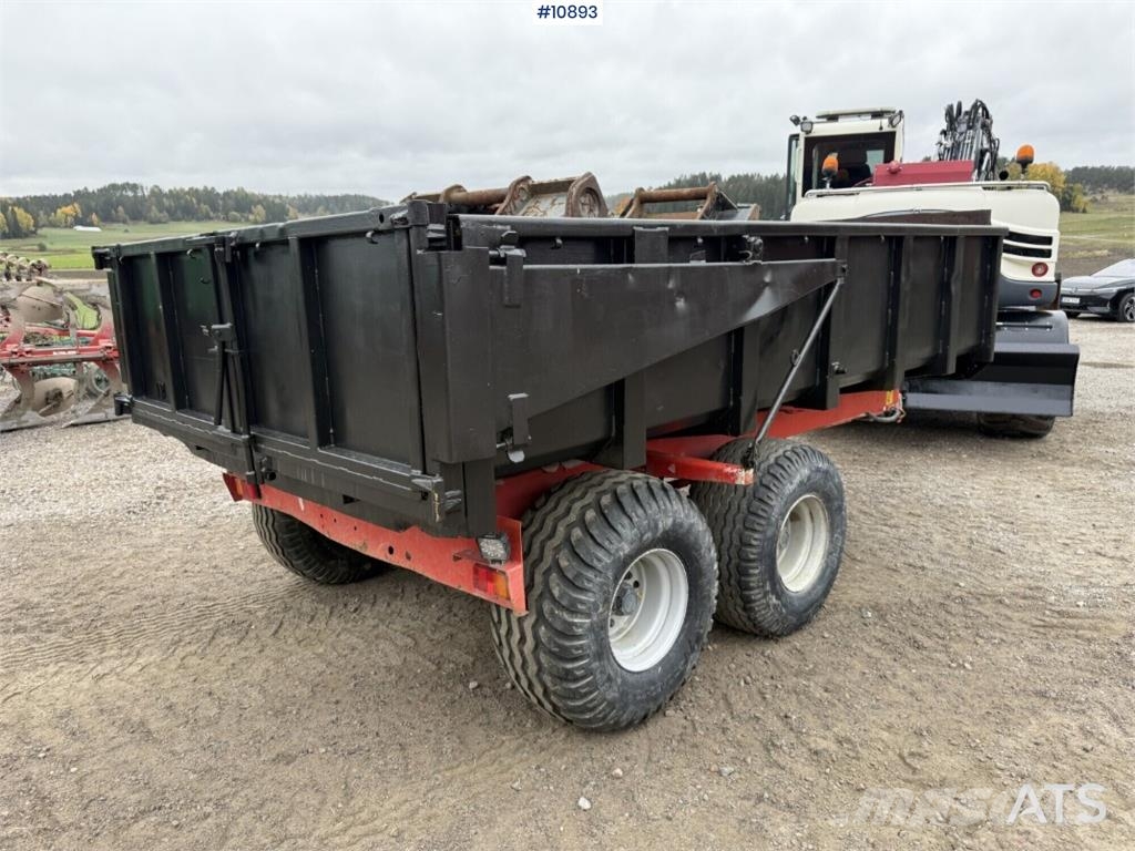 Schaeff TW110 with trailer and attachments Mobilbagger