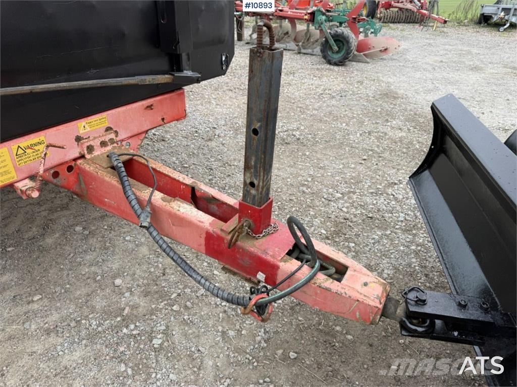 Schaeff TW110 with trailer and attachments Mobilbagger
