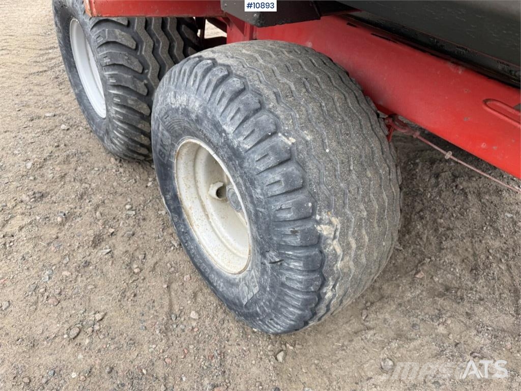 Schaeff TW110 with trailer and attachments Mobilbagger