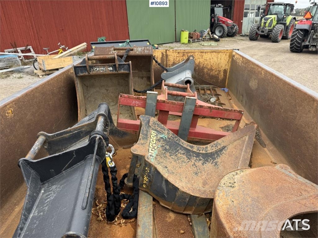 Schaeff TW110 with trailer and attachments Mobilbagger