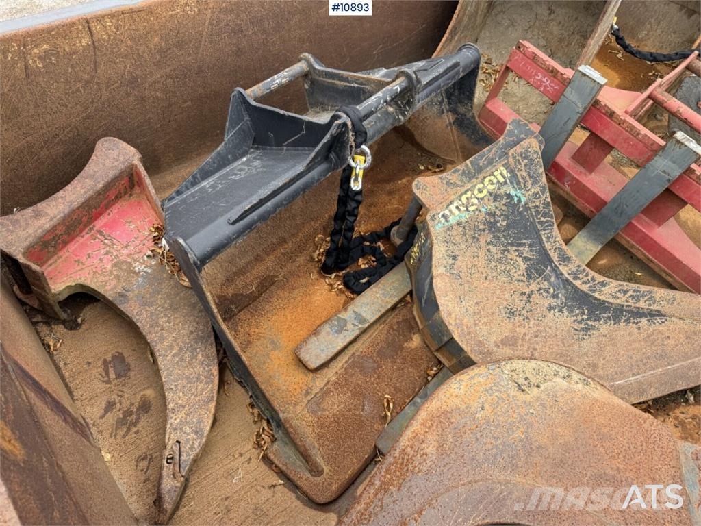 Schaeff TW110 with trailer and attachments Mobilbagger