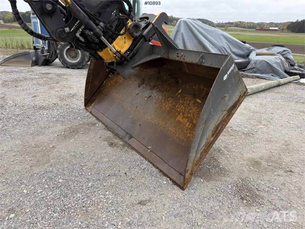 Schaeff TW110 with trailer and attachments Mobilbagger