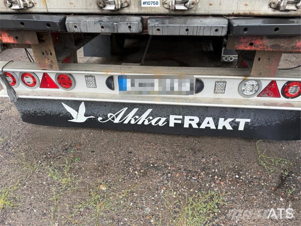 Schmitz SKO24/L-13.4FP25 Refrigerated Trailer Chladiarenské návesy