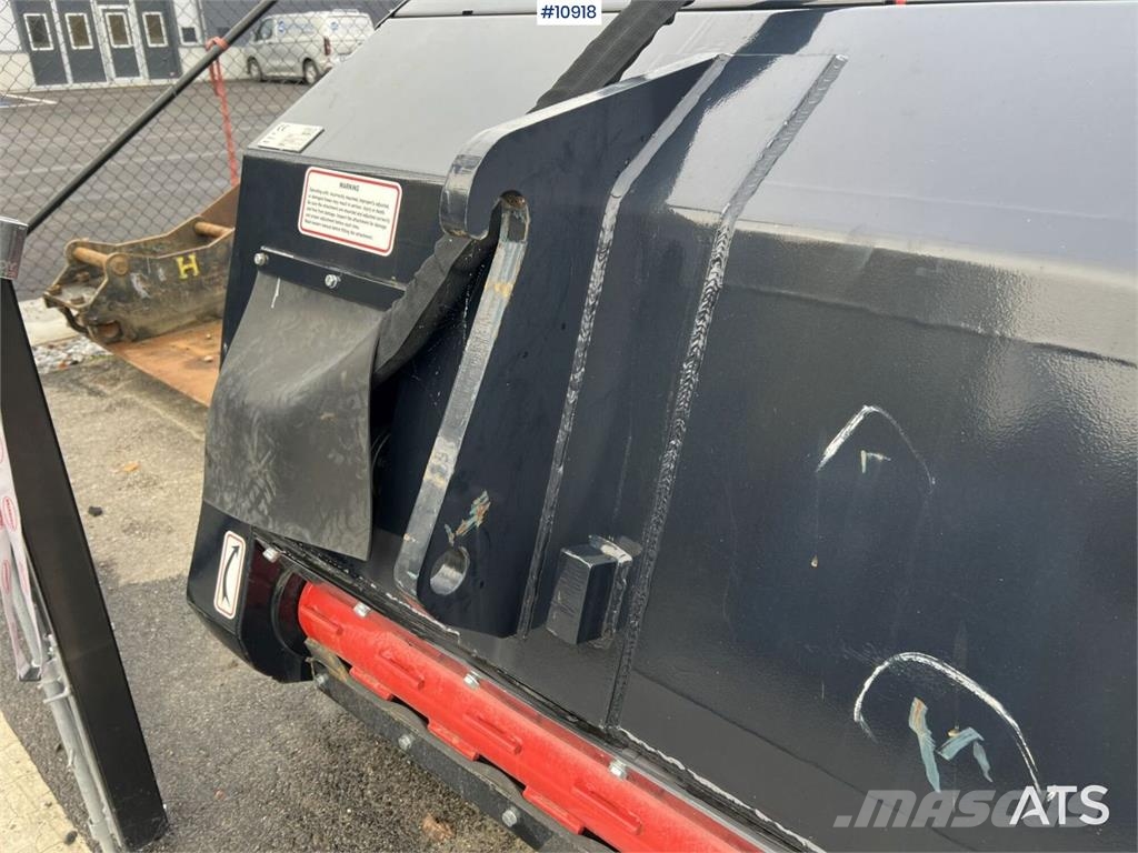  TAC Engineering Volvo L30/ Zettelmeyer  دلاء