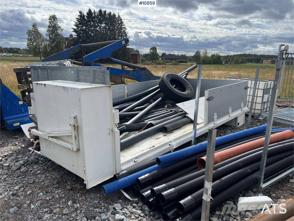 TGB40 Flatbed with Folding Sides Ostale kargo komponente