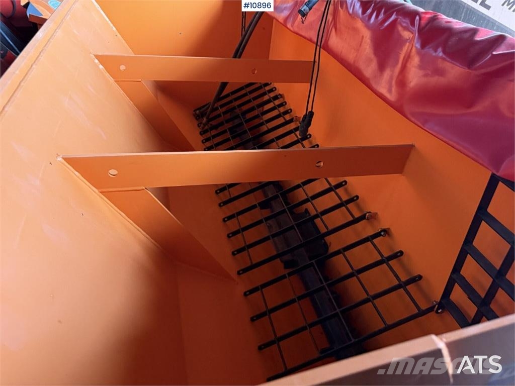 Trejon Optimal DS1700 Disc Spreader Posipači soli i peska
