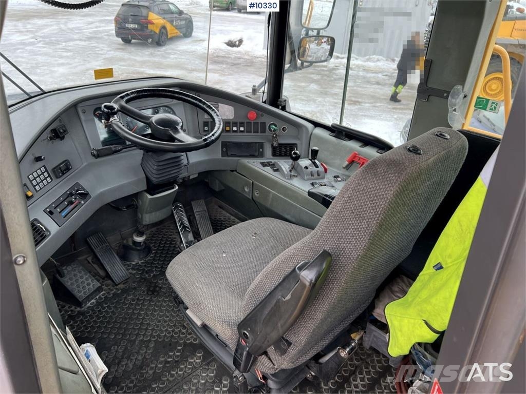 Volvo A25D Vehículos compactos de volteo