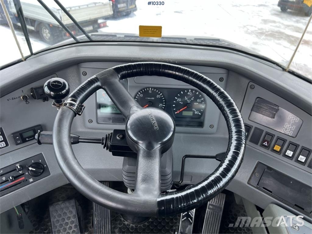 Volvo A25D Vehículos compactos de volteo