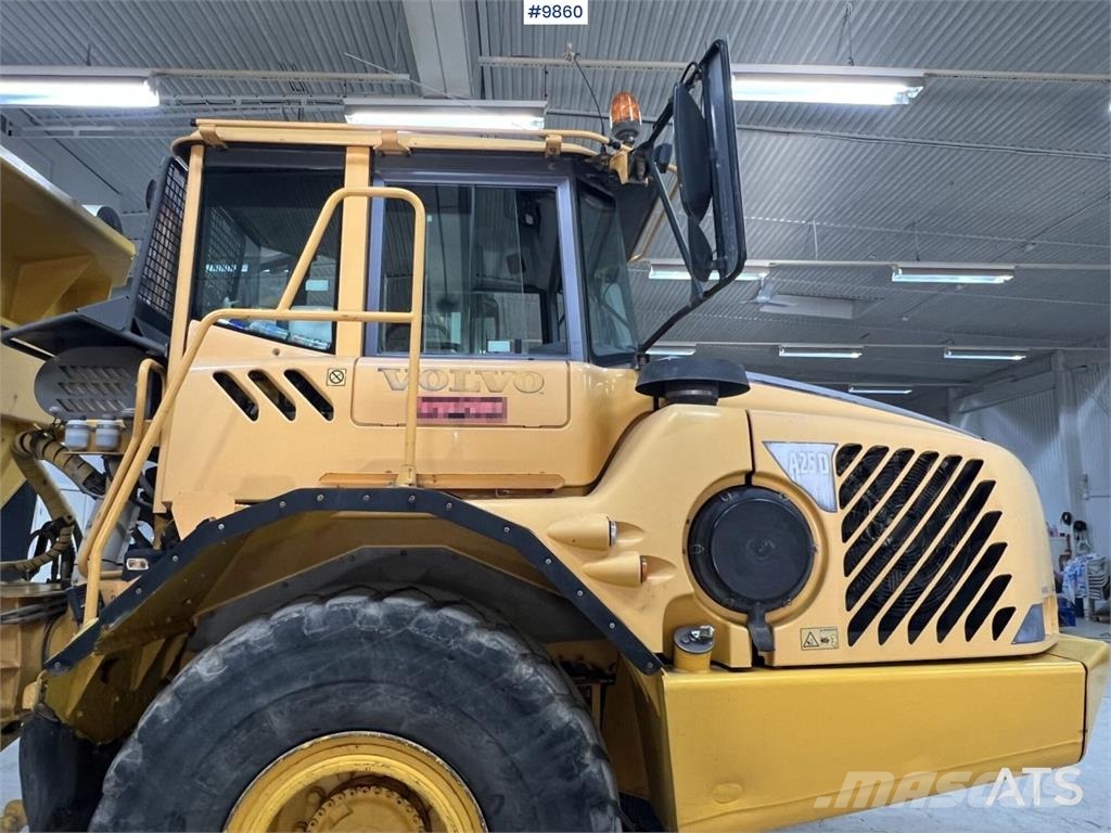 Volvo A25D ساحبات مفصلية