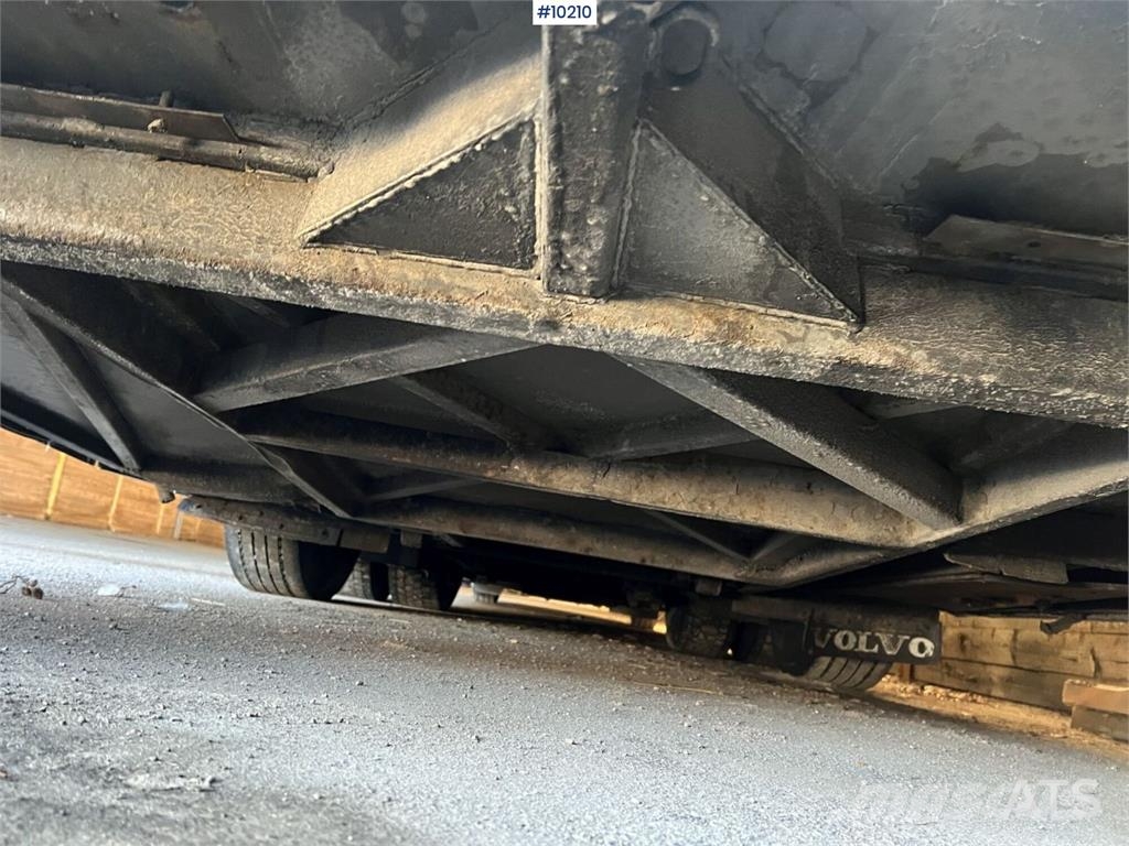 Volvo B12M 6X2 9700HD Outro