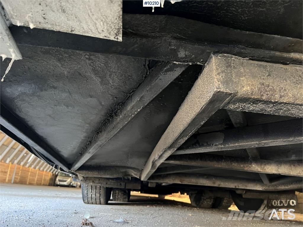Volvo B12M 6X2 9700HD Outro