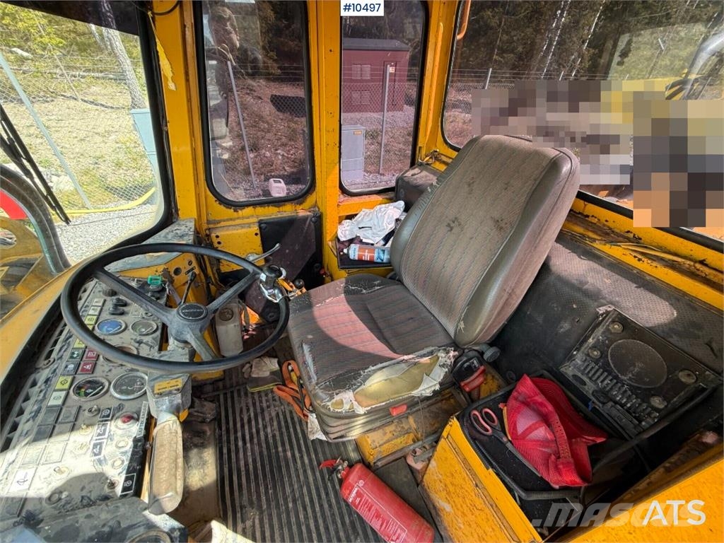 Volvo BM 4300 Wheel Loader with Attachments Wielladers