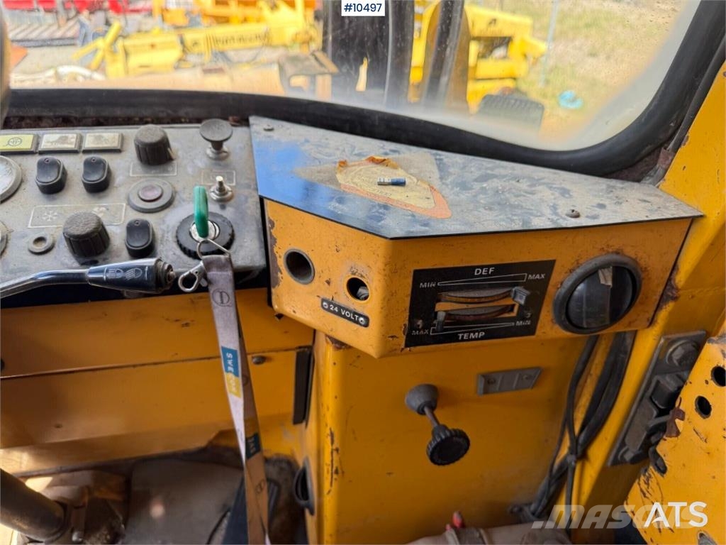 Volvo BM 4300 Wheel Loader with Attachments Wielladers